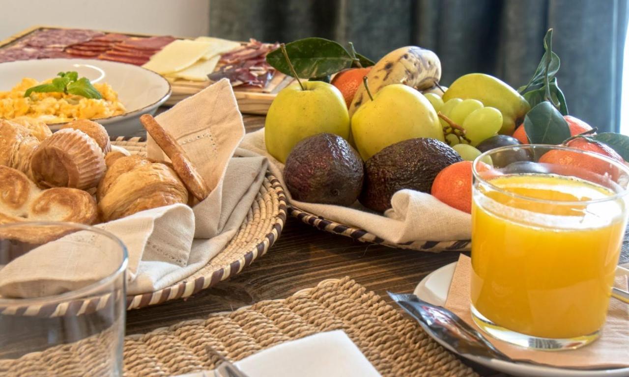 Hotel Tierras De Cebreros Ngoại thất bức ảnh